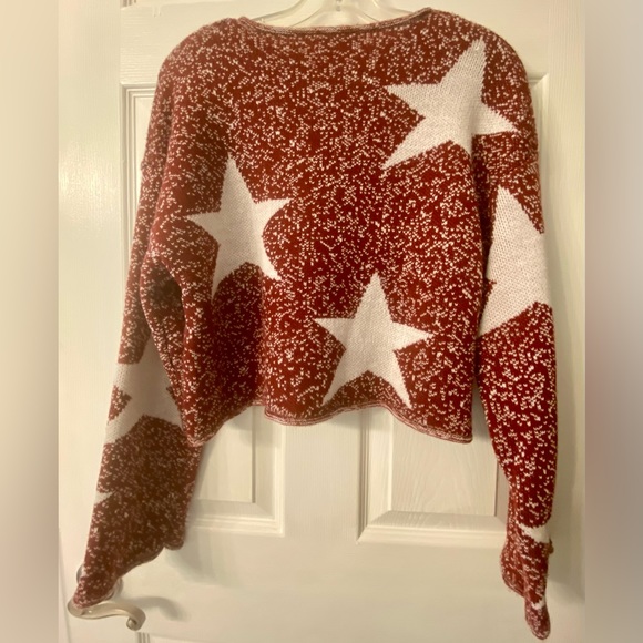Women’s SHEIN Size Small Red and White Star Sweater with flare sleeves - Picture 2 of 4